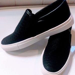 Women's Black Slip On Black 7 Loafer